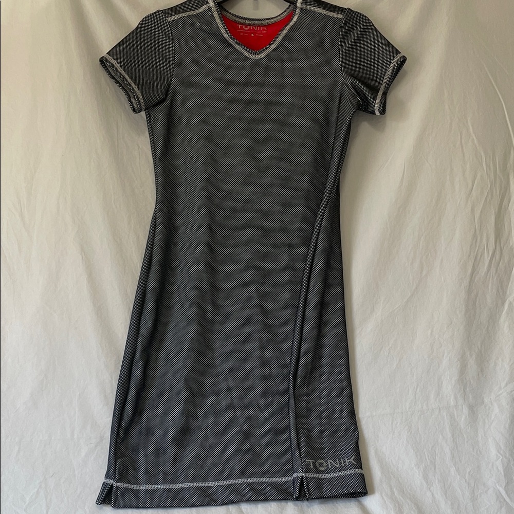 Tonik “Performance apparel for real women” UPF50 USA made Sz Sm polka dot